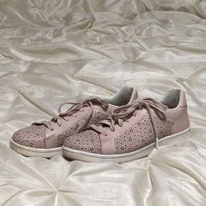 ED Ellen DeGeneres Tennis Shoes